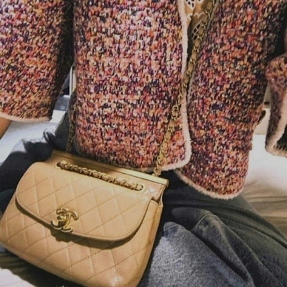 CHANEL CC 2019 Beige Flap Crossbody Shoulder Bag✨ - Picture 12 of 12